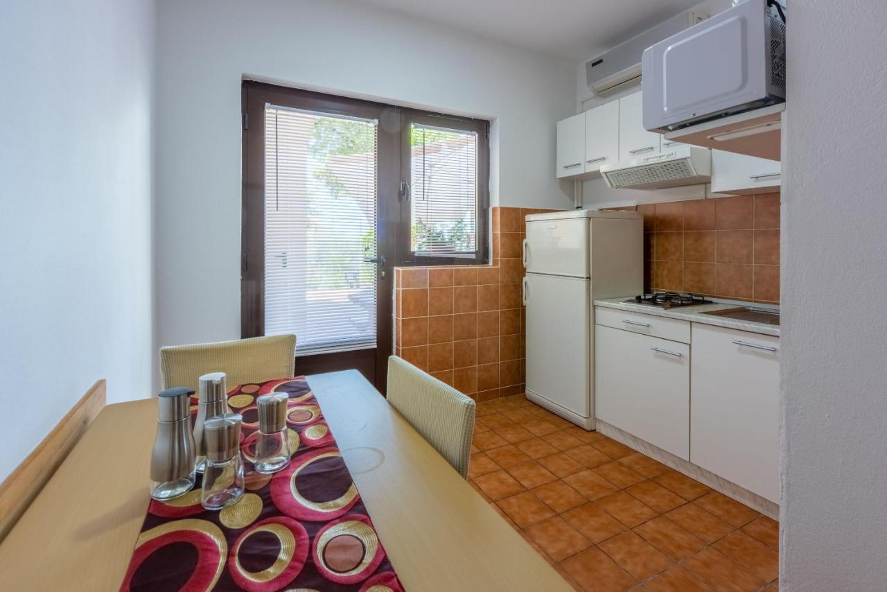 Apartments Lilin Crikvenica Exterior photo